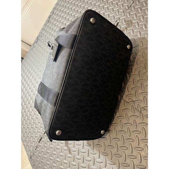 Michael Kors Travel Large Weekender Black Bag NO CROSSBODY‎ STRAP $398 - Picture 4 of 11